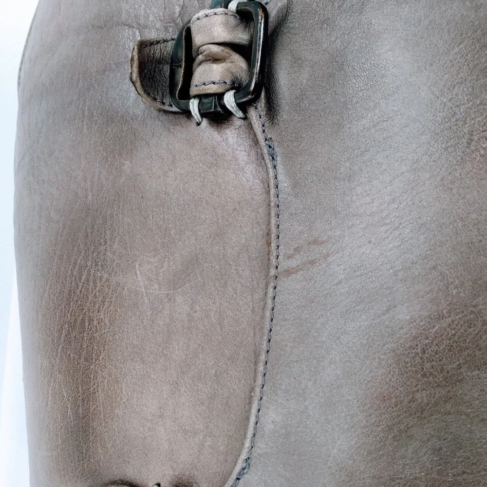 FRYE Womens Tall Riding Boot Paige Grey Leather Buckle Boot Distressed Sz 9 - Picture 16 of 16